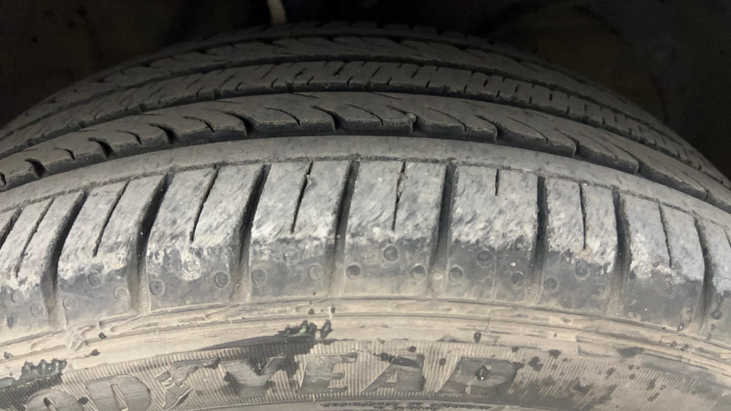 Used 2019 Maruti Suzuki Baleno Zeta Petrol Manual tyres RIGHT FRONT TYRE TREAD VIEW
