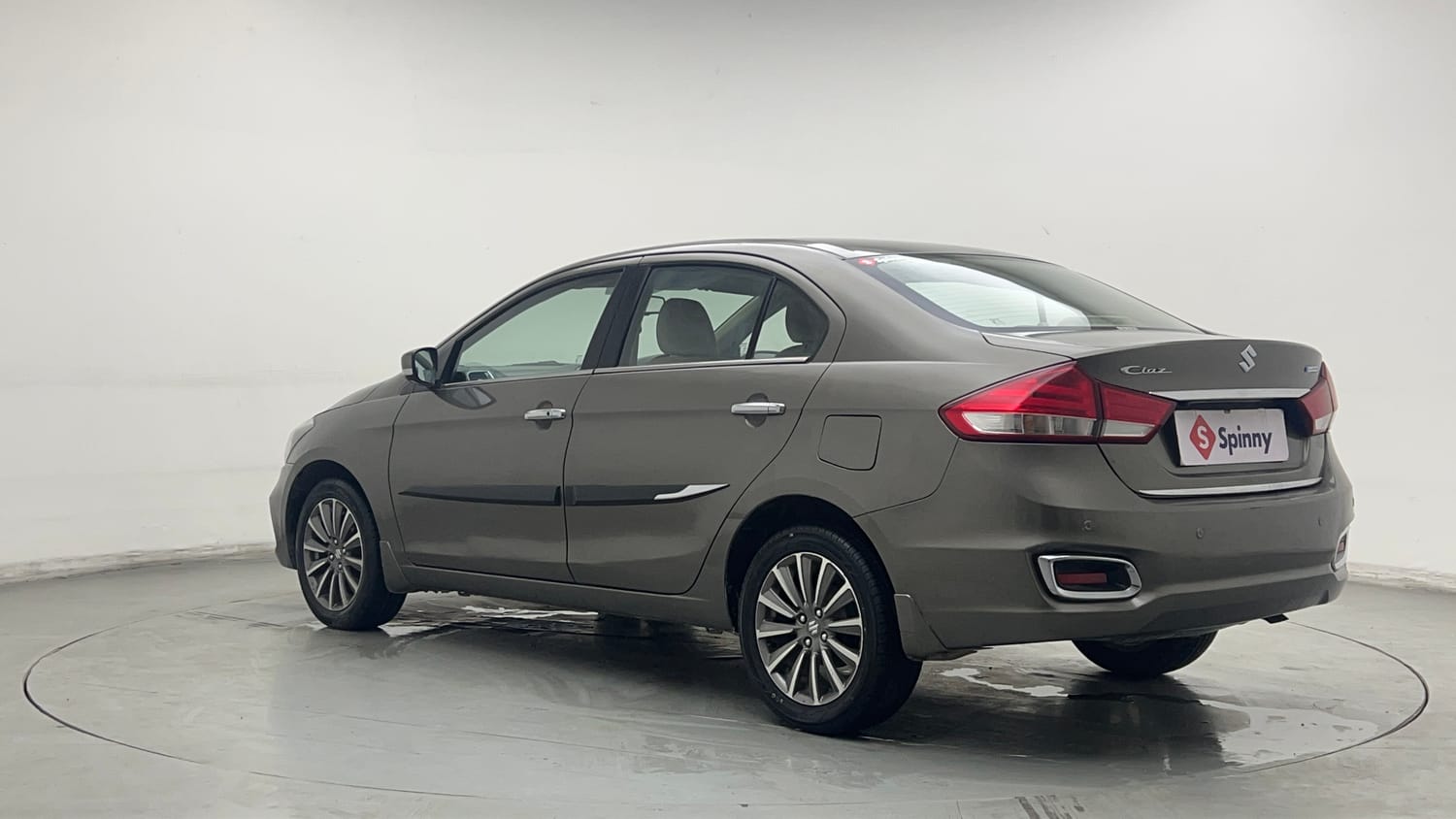 Used 2019 Maruti Suzuki Ciaz Alpha Hybrid 1.5 AT Petrol Automatic exterior LEFT REAR CORNER VIEW