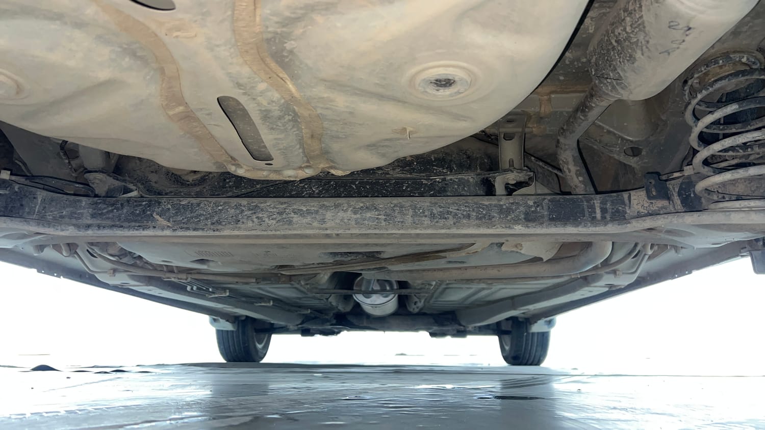 Used 2019 Toyota Glanza G CVT Petrol Automatic extra REAR UNDERBODY VIEW (TAKEN FROM REAR)