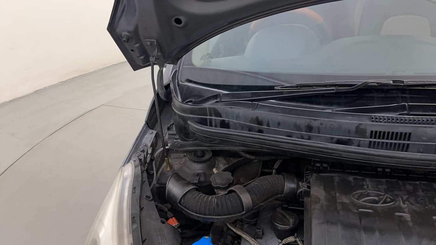 Used 2014 Hyundai Grand i10 Asta 1.2 Kappa VTVT Petrol Manual engine ENGINE RIGHT SIDE HINGE & APRON VIEW