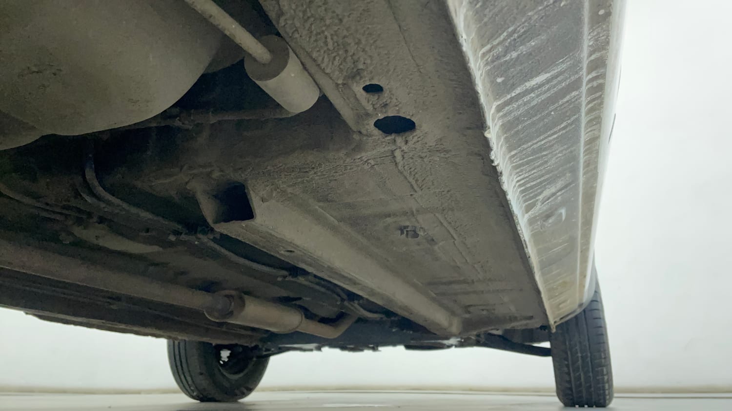 Used 2021 Renault Kwid RXT Petrol Manual extra REAR RIGHT UNDERBODY VIEW