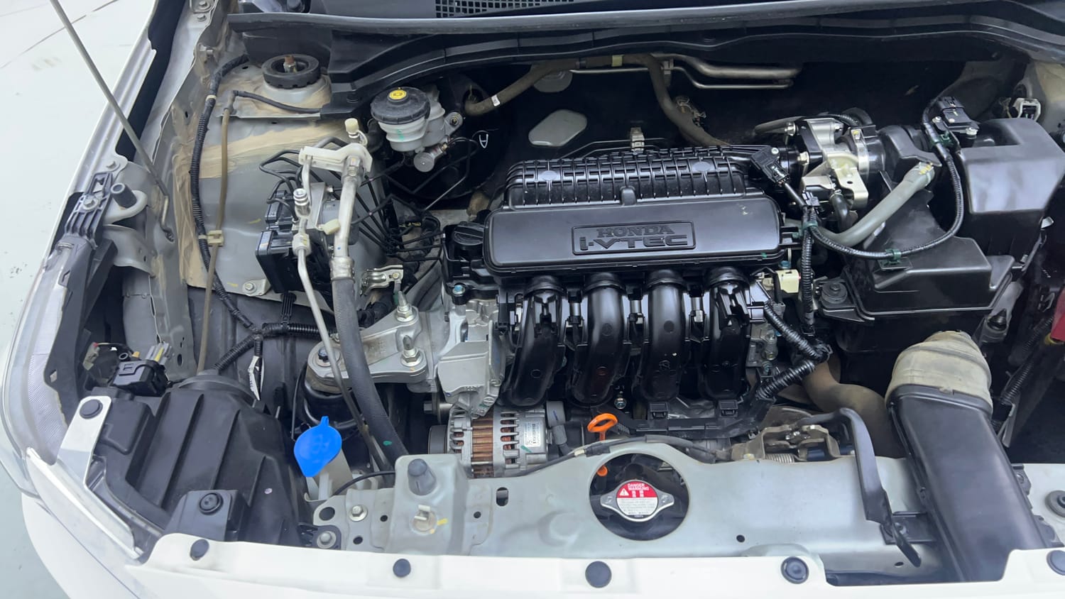 Used 2021 Honda Amaze 1.2 VX CVT Petrol Petrol Automatic engine ENGINE RIGHT SIDE VIEW