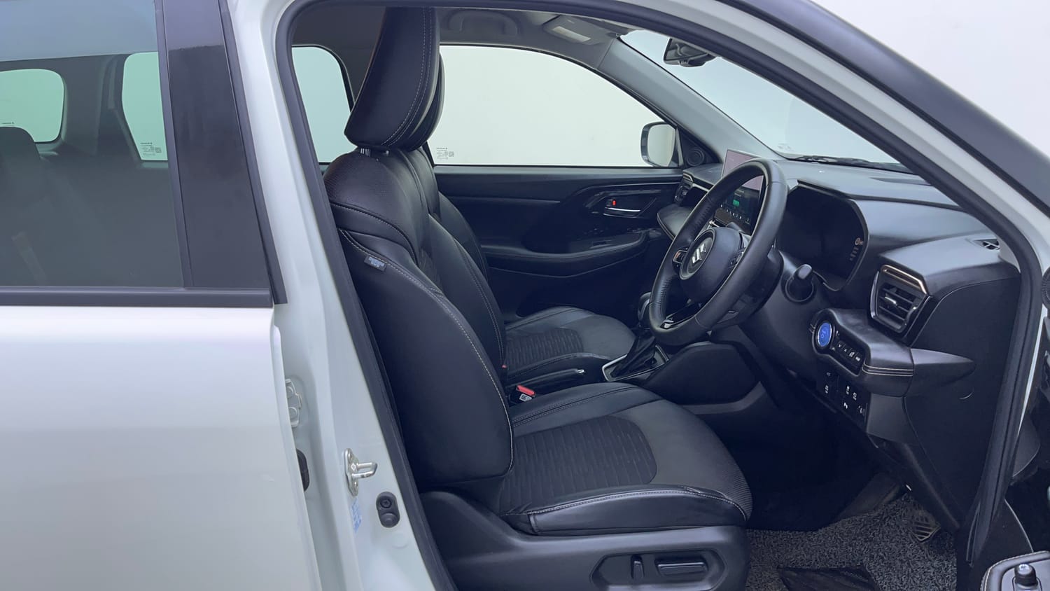 Used 2025 Maruti Suzuki Victoris ZXI+ THS 2W Hybrid Automatic interior RIGHT SIDE FRONT DOOR CABIN VIEW