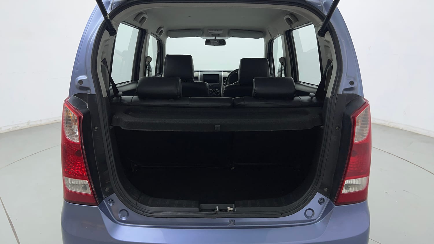 Used 2015 Maruti Suzuki Wagon R LXI Petrol Manual interior DICKY INSIDE VIEW