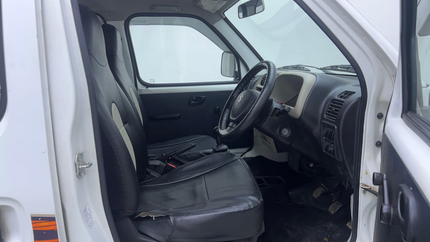 Used 2019 Maruti Suzuki Eeco 5 STR WITH A/C+HTR Petrol Manual interior RIGHT SIDE FRONT DOOR CABIN VIEW