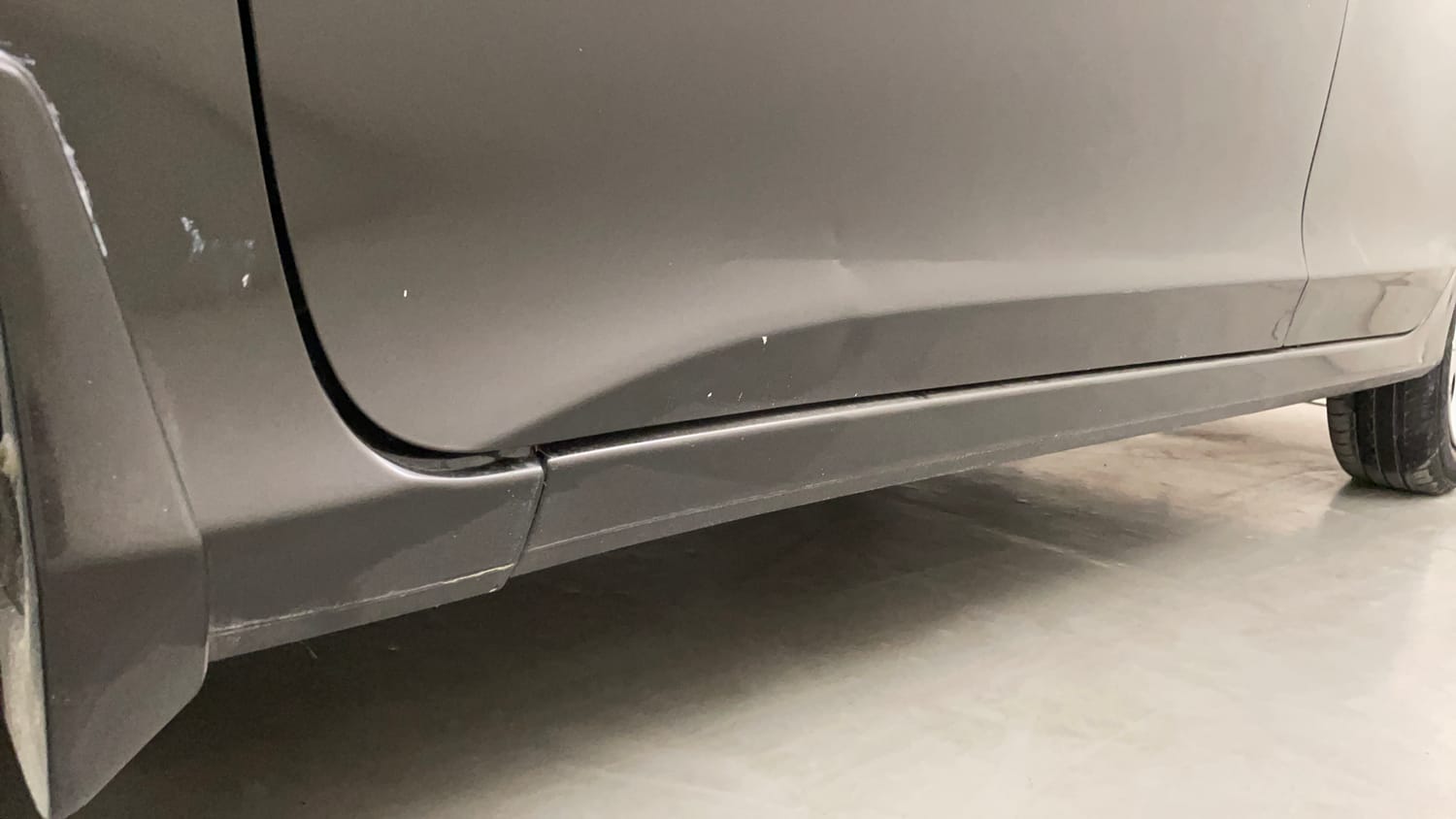 Used 2015 Honda City V Petrol Manual dents MINOR DENT