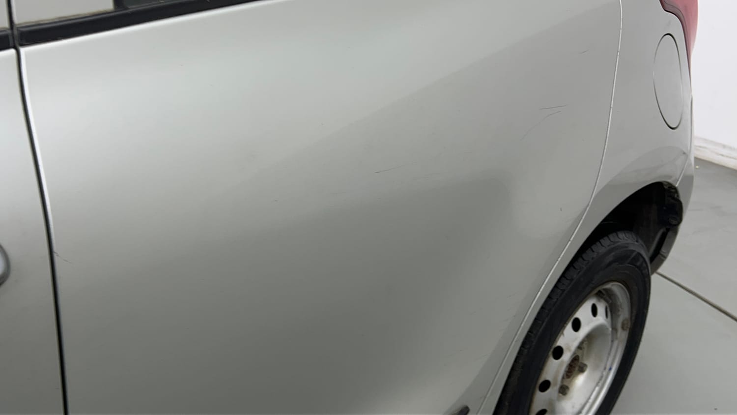 Used 2019 Maruti Suzuki Swift LXi Petrol Manual dents MINOR SCRATCH