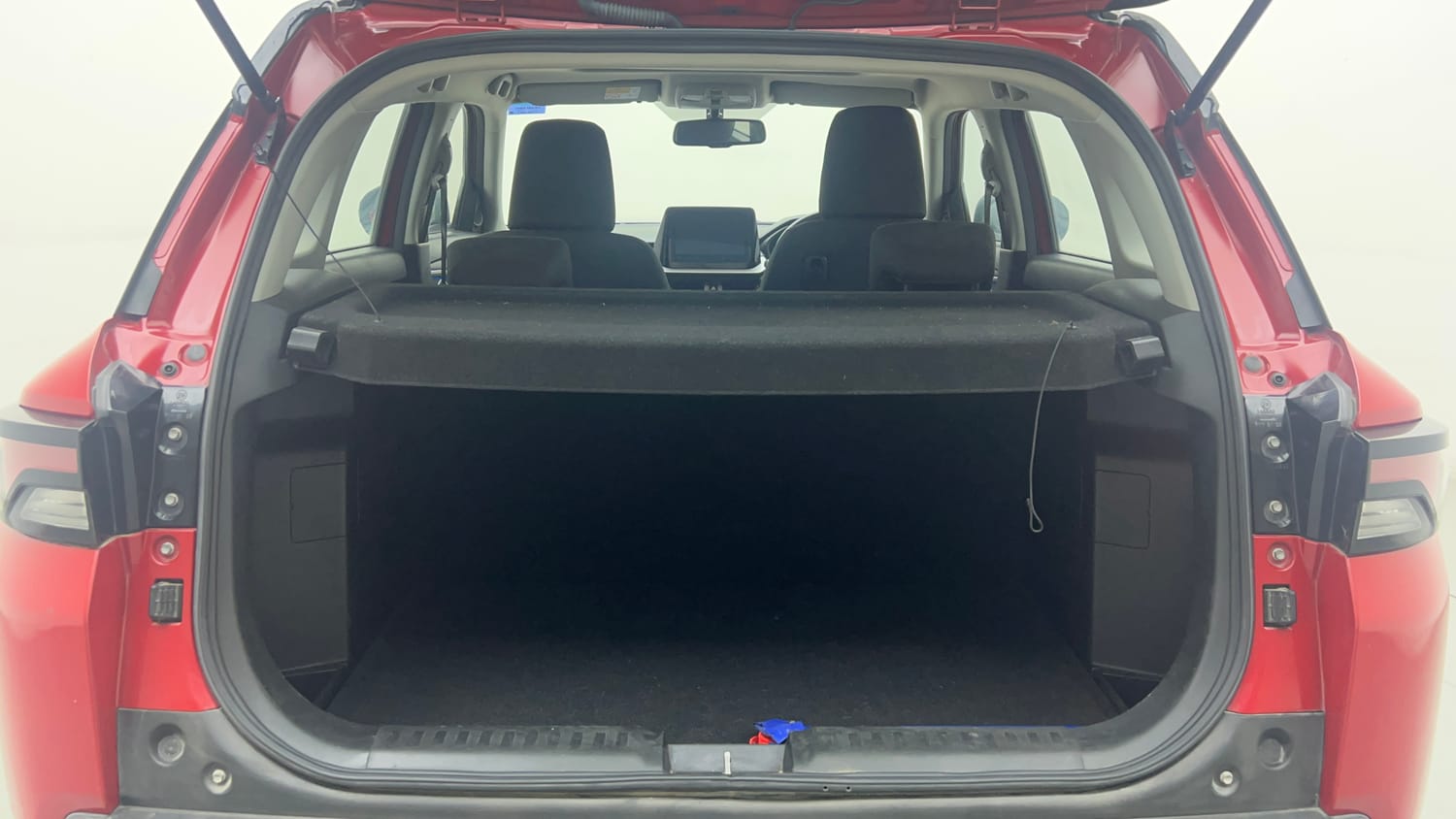 Used 2022 Maruti Suzuki Brezza Zxi Plus Dual Tone Petrol Manual interior DICKY INSIDE VIEW