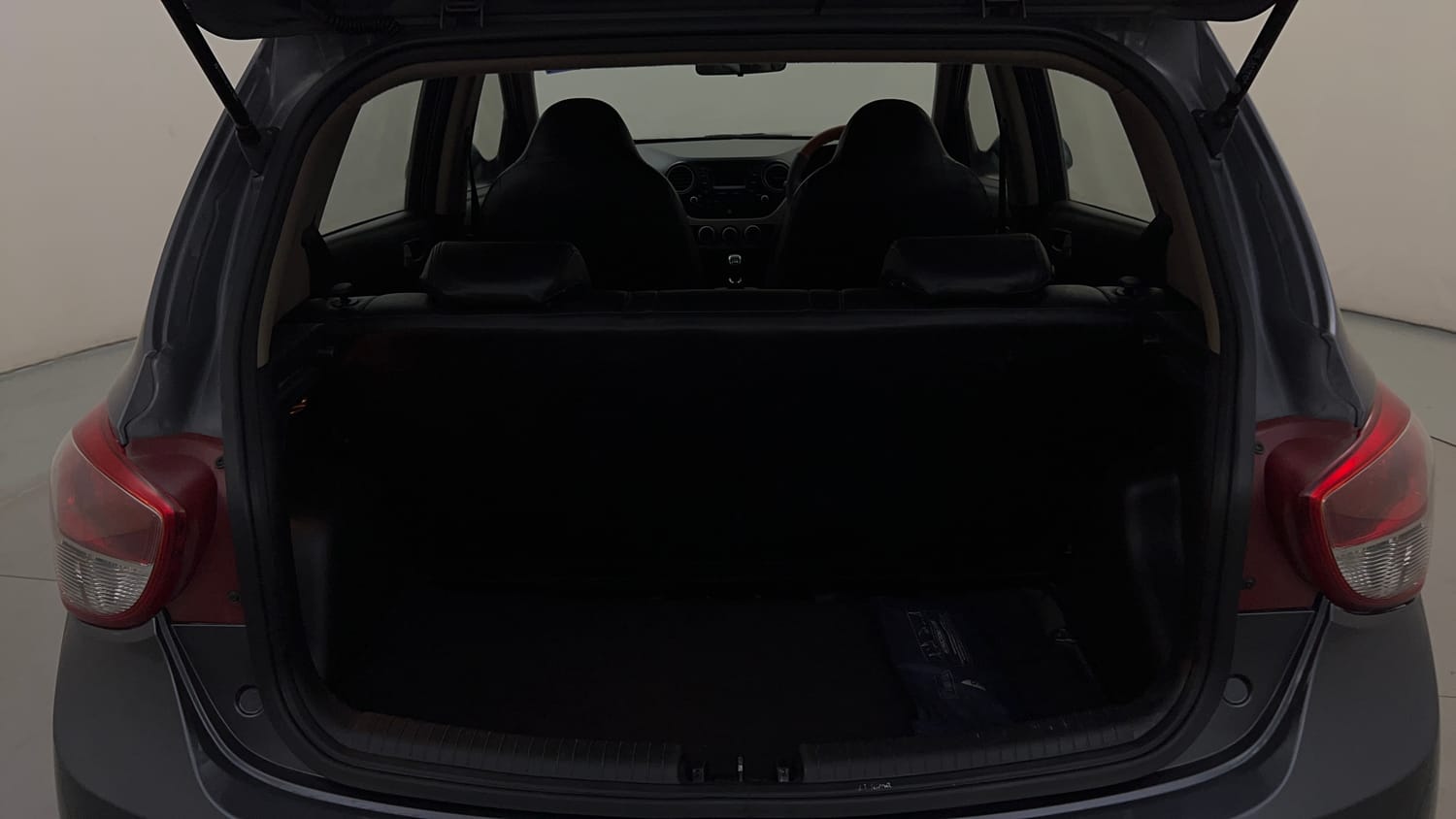 Used 2014 Hyundai Grand i10 Asta 1.2 Kappa VTVT Petrol Manual interior DICKY INSIDE VIEW