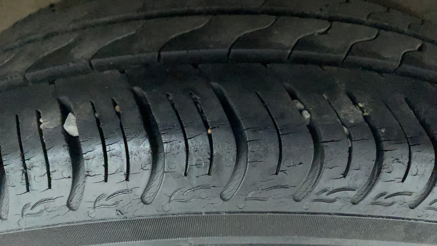 Used 2020 Honda Amaze 1.2 VX CVT Petrol Petrol Automatic tyres RIGHT REAR TYRE TREAD VIEW