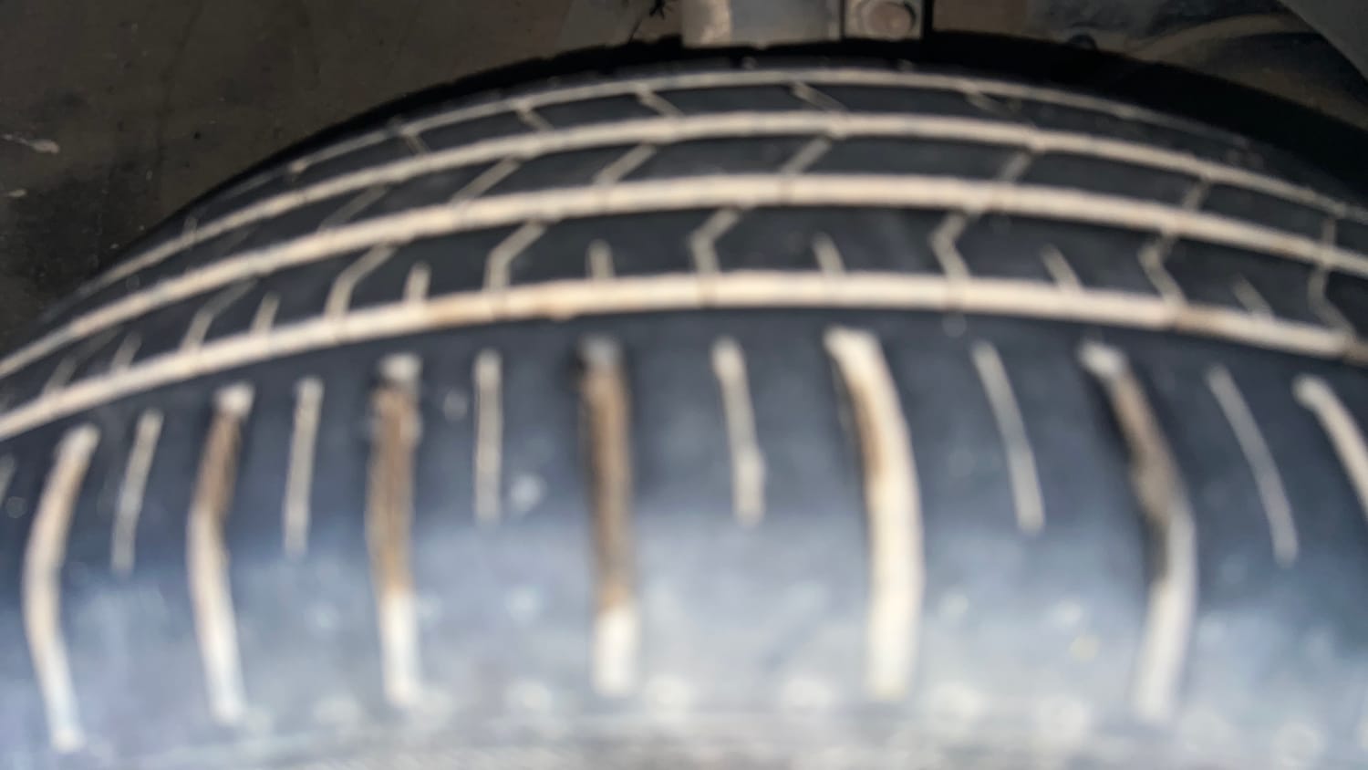 Used 2024 Maruti Suzuki Baleno Zeta AGS Petrol Automatic tyres RIGHT FRONT TYRE TREAD VIEW