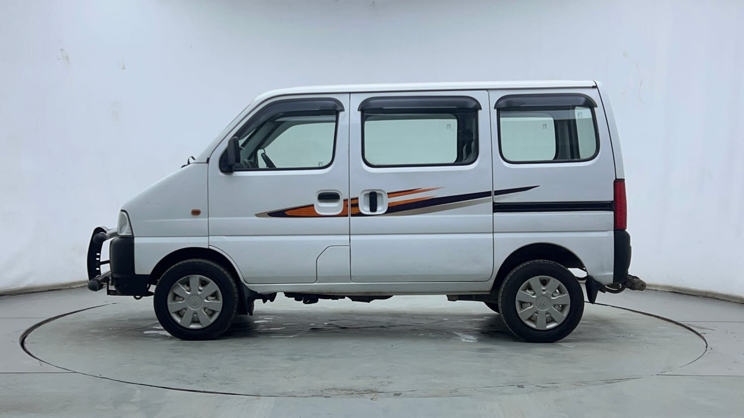 Used 2019 Maruti Suzuki Eeco 5 STR WITH A/C+HTR Petrol Manual exterior LEFT SIDE VIEW