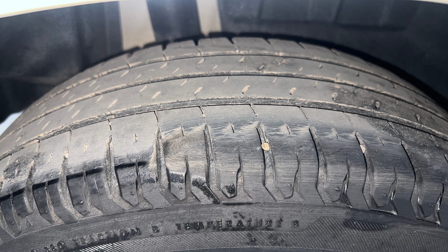 Used 2018 Maruti Suzuki Dzire ZXi Petrol Manual tyres RIGHT REAR TYRE TREAD VIEW