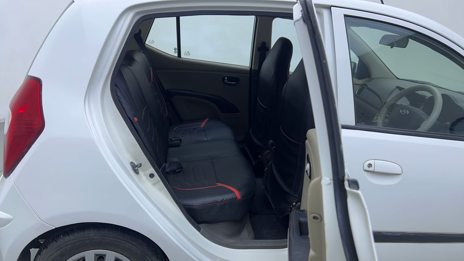 Used 2015 Hyundai i10 Sportz 1.1 iRDE2 Petrol Manual interior RIGHT SIDE REAR DOOR CABIN VIEW