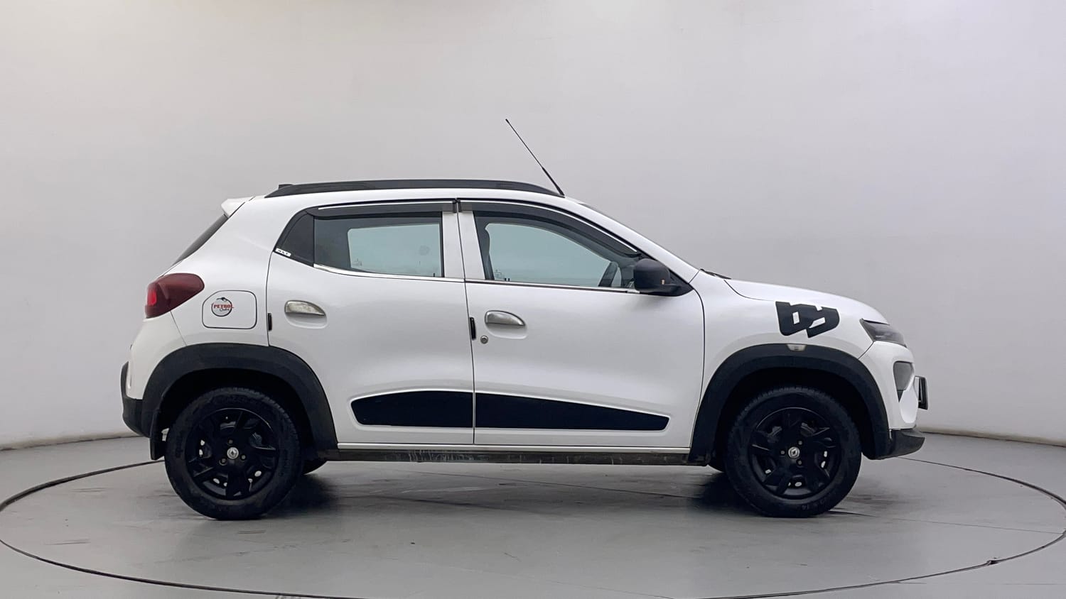 Used 2021 Renault Kwid RXT Petrol Manual exterior RIGHT SIDE VIEW