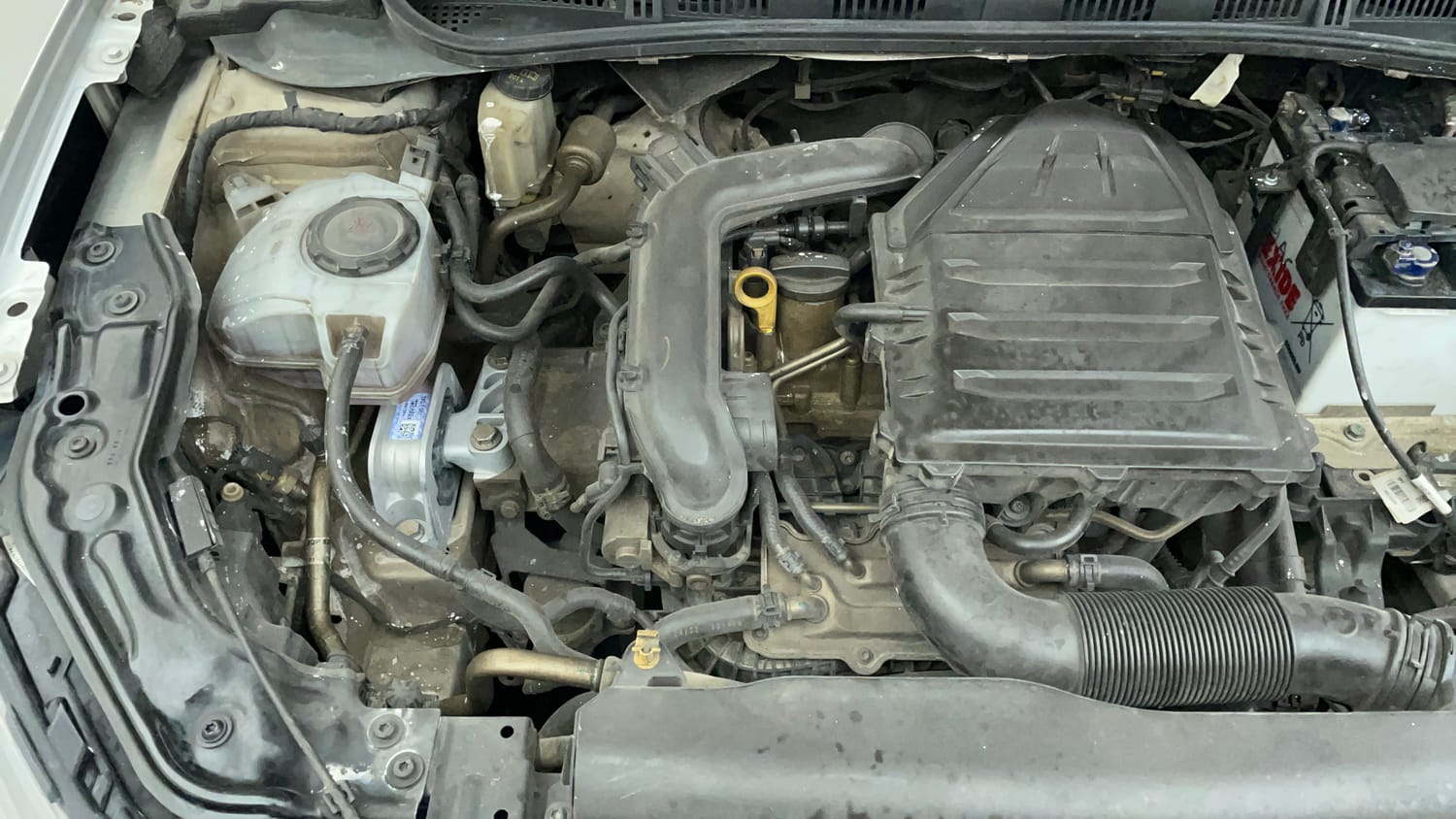 Used 2022 Volkswagen Virtus Highline 1.0 TSI MT Petrol Manual engine ENGINE RIGHT SIDE VIEW