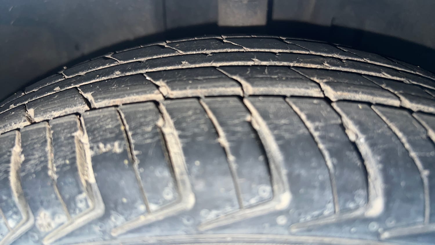 Used 2018 Datsun Redi-GO T (O) Petrol Manual tyres RIGHT FRONT TYRE TREAD VIEW