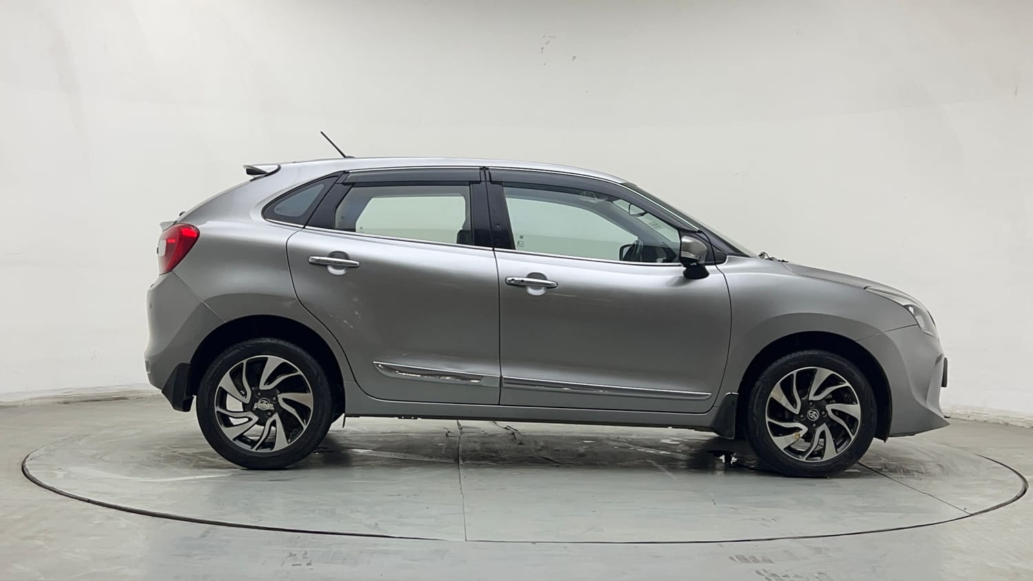 Used 2019 Toyota Glanza G CVT Petrol Automatic exterior RIGHT SIDE VIEW