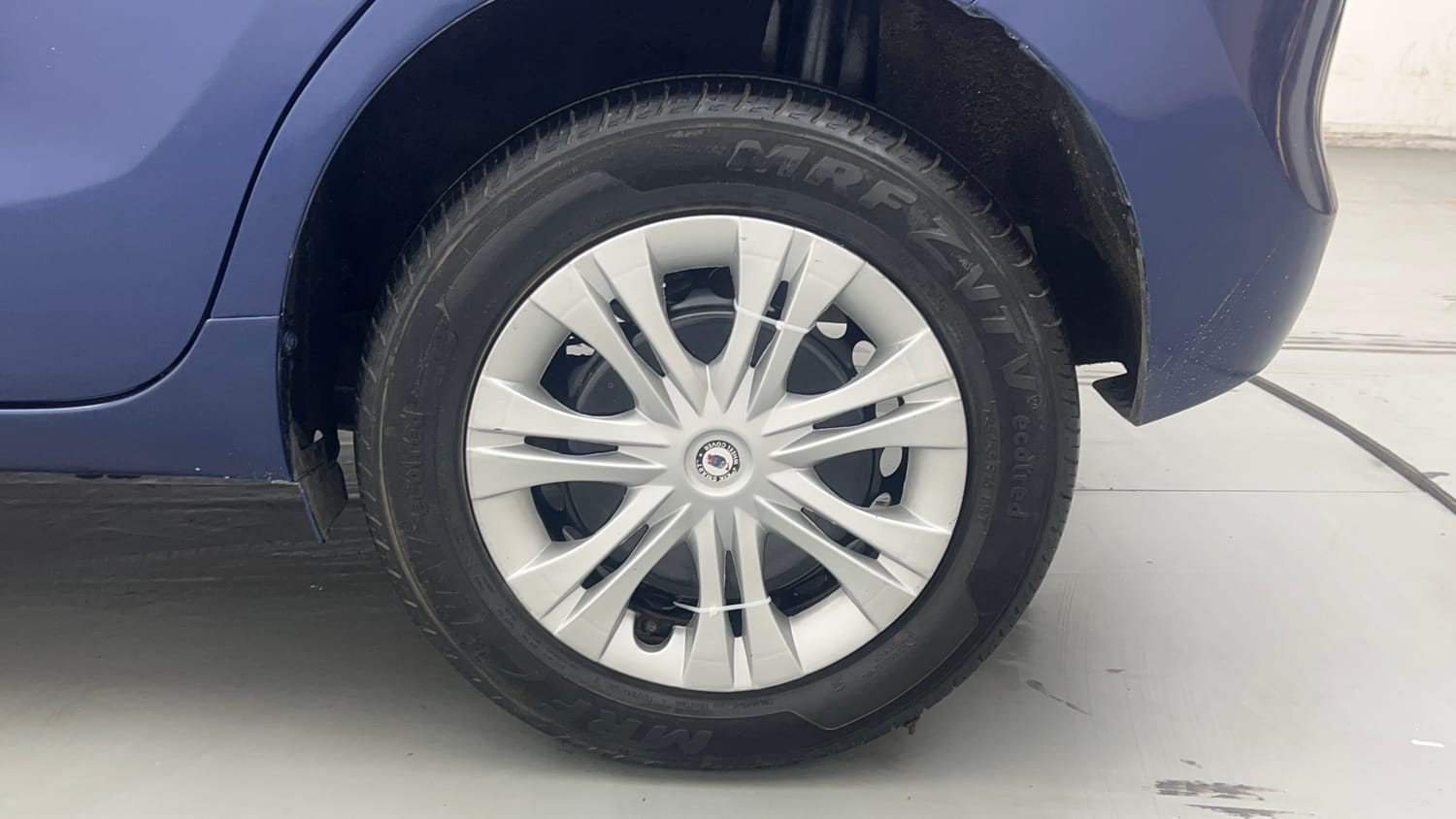 Used 2021 Maruti Suzuki Baleno Delta Petrol Manual tyres LEFT REAR TYRE RIM VIEW