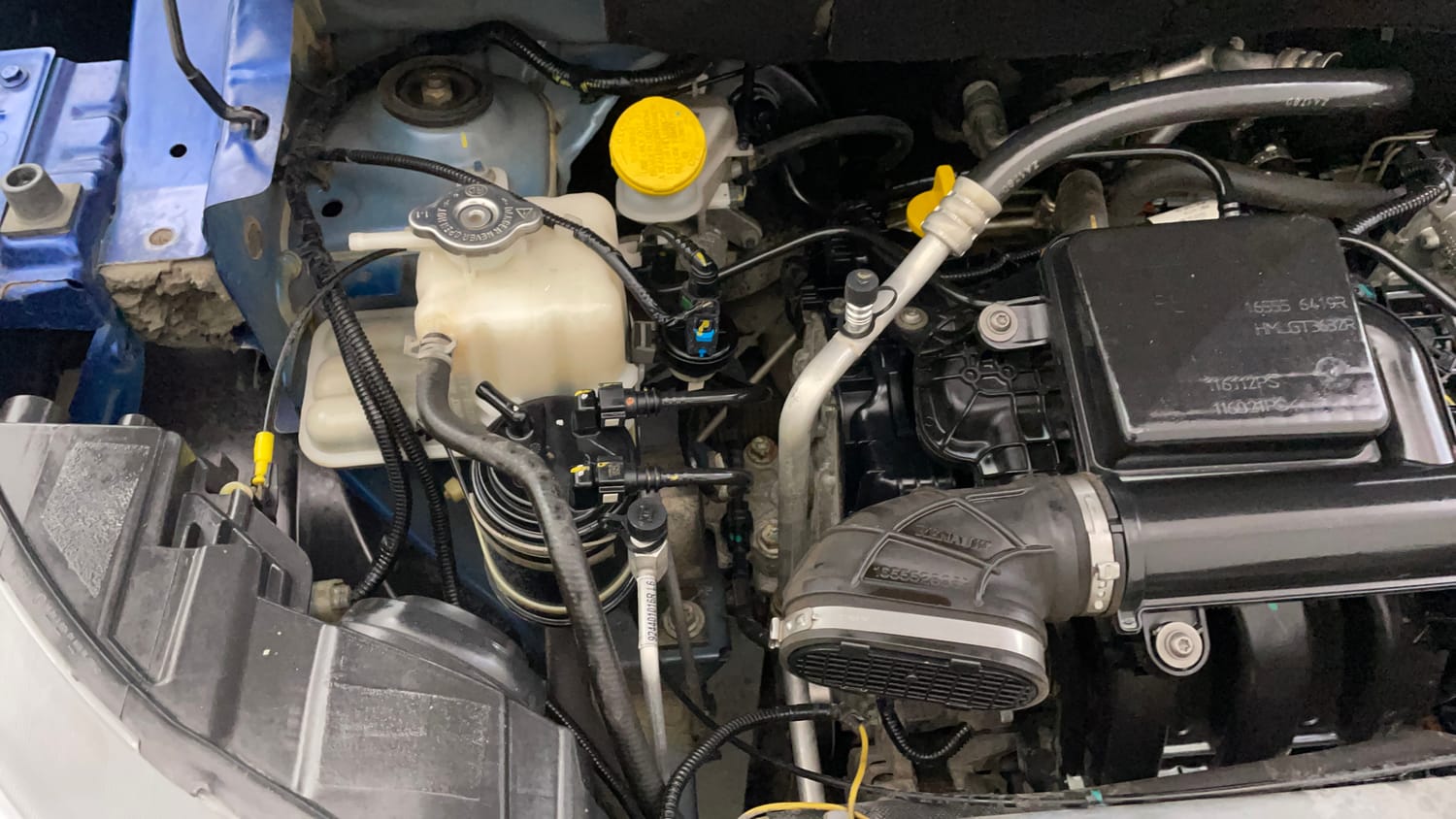 Used 2020 Renault Triber RXT Petrol Manual engine ENGINE RIGHT SIDE VIEW