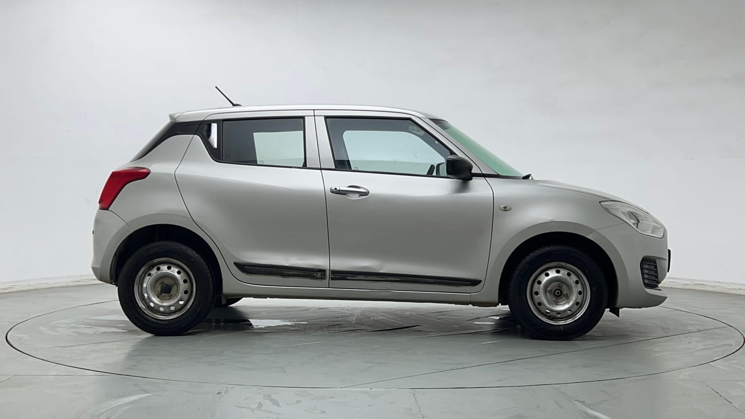 Used 2019 Maruti Suzuki Swift LXi Petrol Manual exterior RIGHT SIDE VIEW