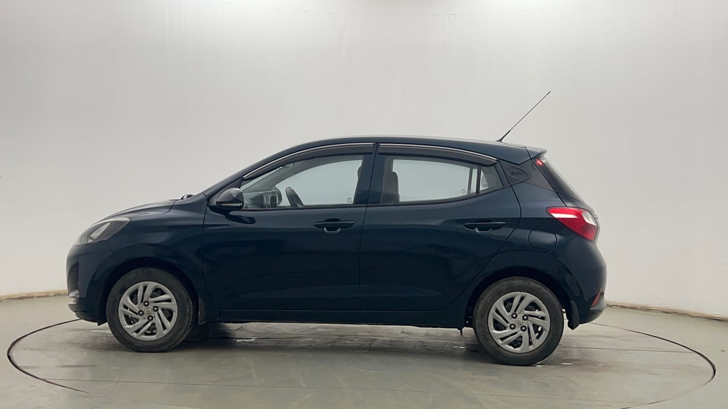 Used 2022 Hyundai Grand i10 Nios Magna AMT 1.2 Kappa VTVT Petrol Automatic exterior LEFT SIDE VIEW