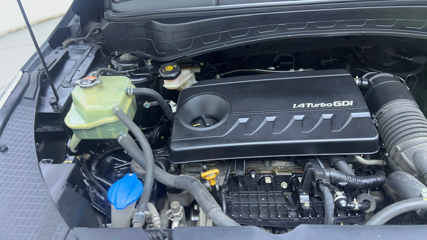 Used 2020 kia Seltos GTX Plus DCT 1.4 Petrol Automatic engine ENGINE RIGHT SIDE VIEW