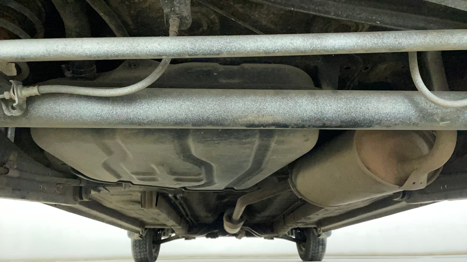 Used 2017 Maruti Suzuki Wagon R LXI Petrol Manual extra REAR UNDERBODY VIEW (TAKEN FROM REAR)