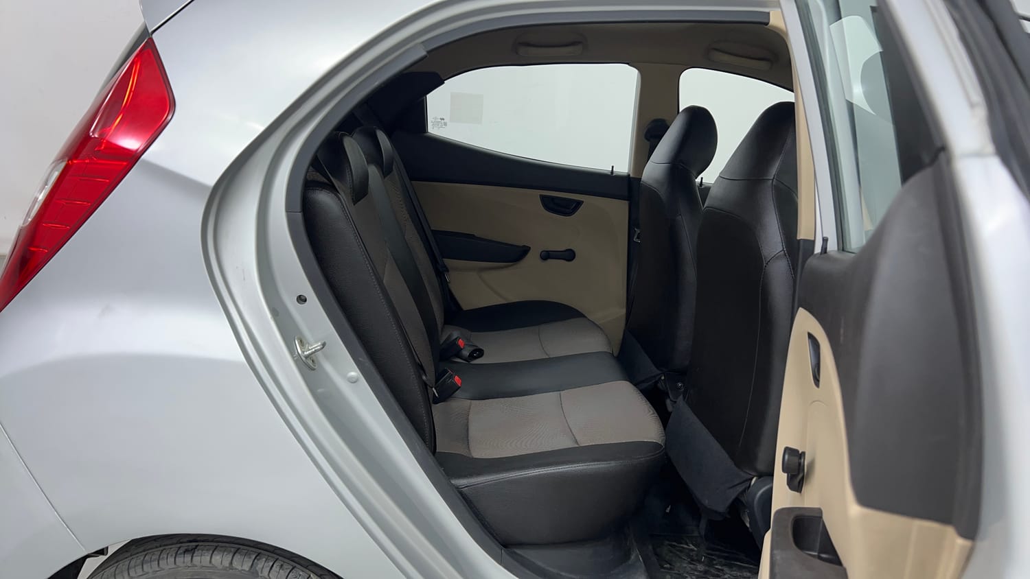 Used 2016 Hyundai Eon Magna Petrol Manual interior RIGHT SIDE REAR DOOR CABIN VIEW