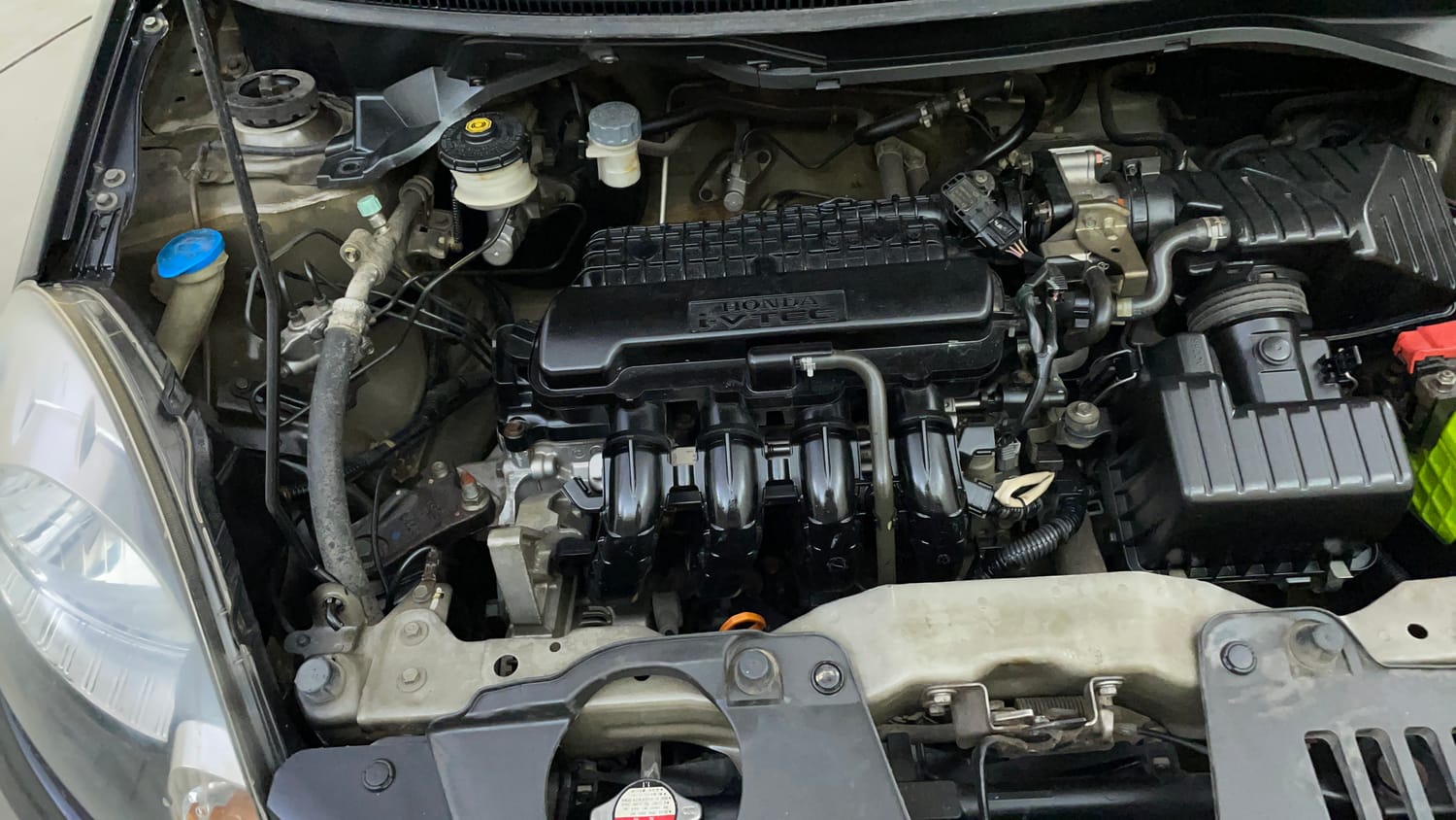 Used 2014 Honda Amaze 1.2 EX i-VTEC Petrol Manual engine ENGINE RIGHT SIDE VIEW