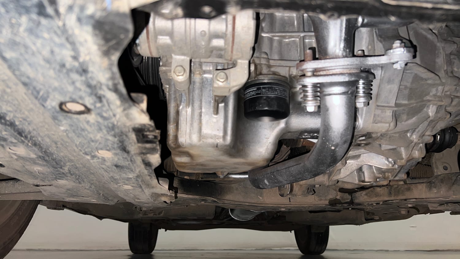 Used 2024 Maruti Suzuki Swift ZXi Plus AMT Petrol Automatic extra FRONT LEFT UNDERBODY VIEW