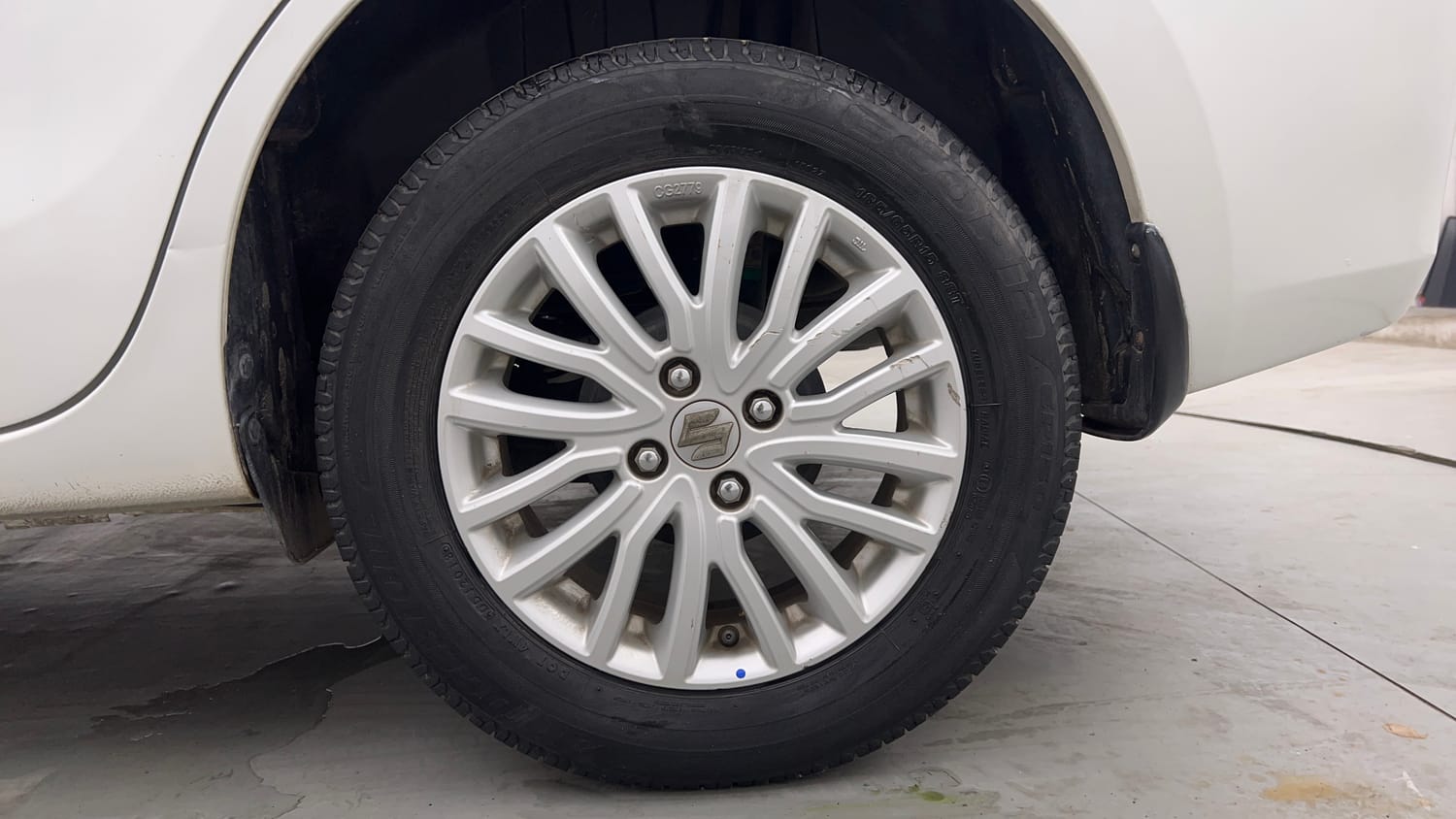 Used 2018 Maruti Suzuki Dzire ZXi Petrol Manual tyres LEFT REAR TYRE RIM VIEW