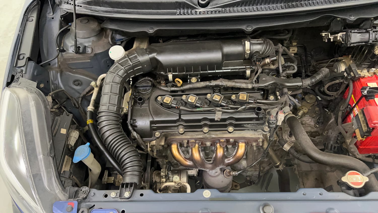 Used 2019 Maruti Suzuki Baleno Zeta Petrol Manual engine ENGINE RIGHT SIDE VIEW