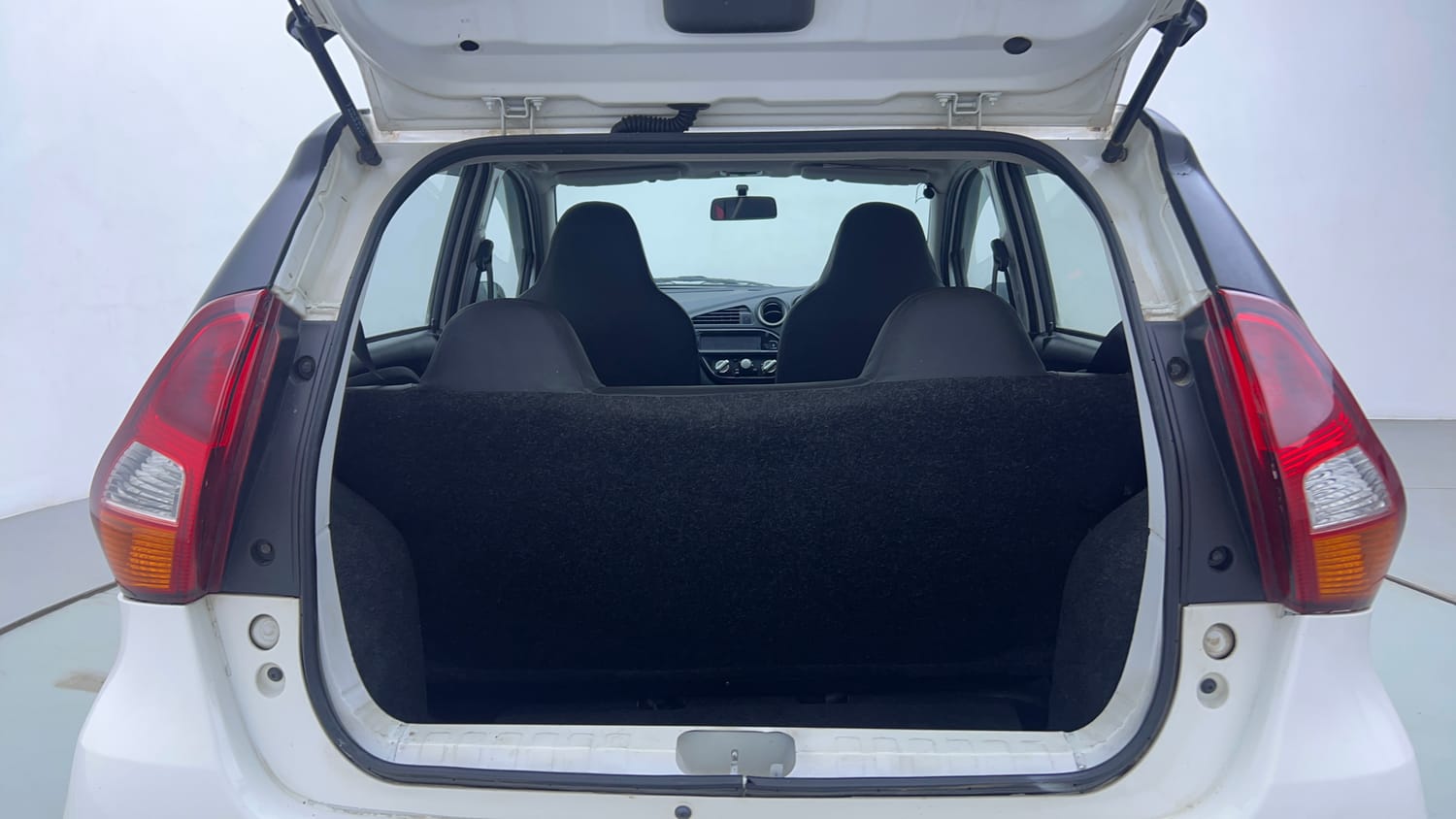 Used 2018 Datsun Redi-GO T (O) Petrol Manual interior DICKY INSIDE VIEW