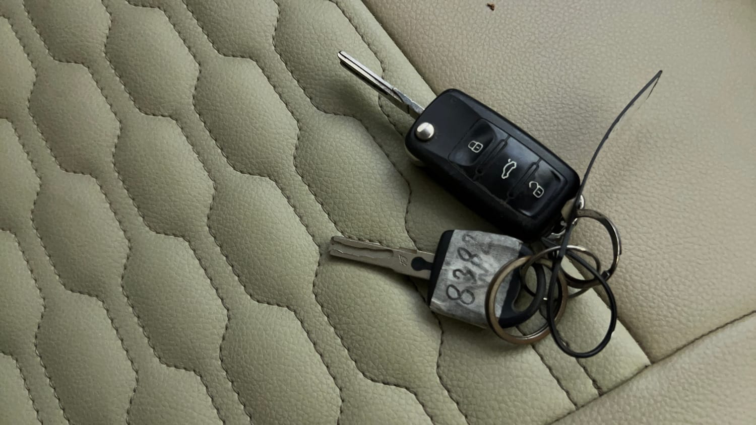 Used 2015 Volkswagen Polo Comfortline 1.2L (P) Petrol Manual extra CAR KEY VIEW