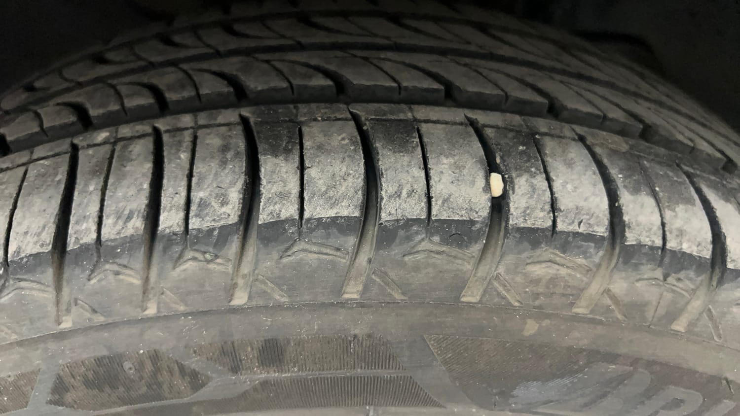 Used 2018 Tata Tiago Revotron XZA Petrol Automatic tyres RIGHT FRONT TYRE TREAD VIEW