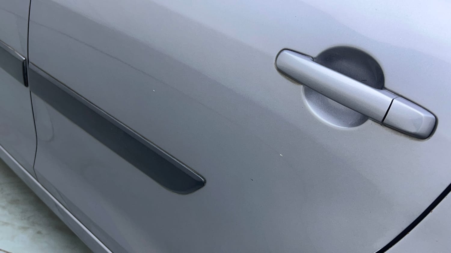 Used 2014 Maruti Suzuki Swift VDi Diesel Manual dents MINOR SCRATCH
