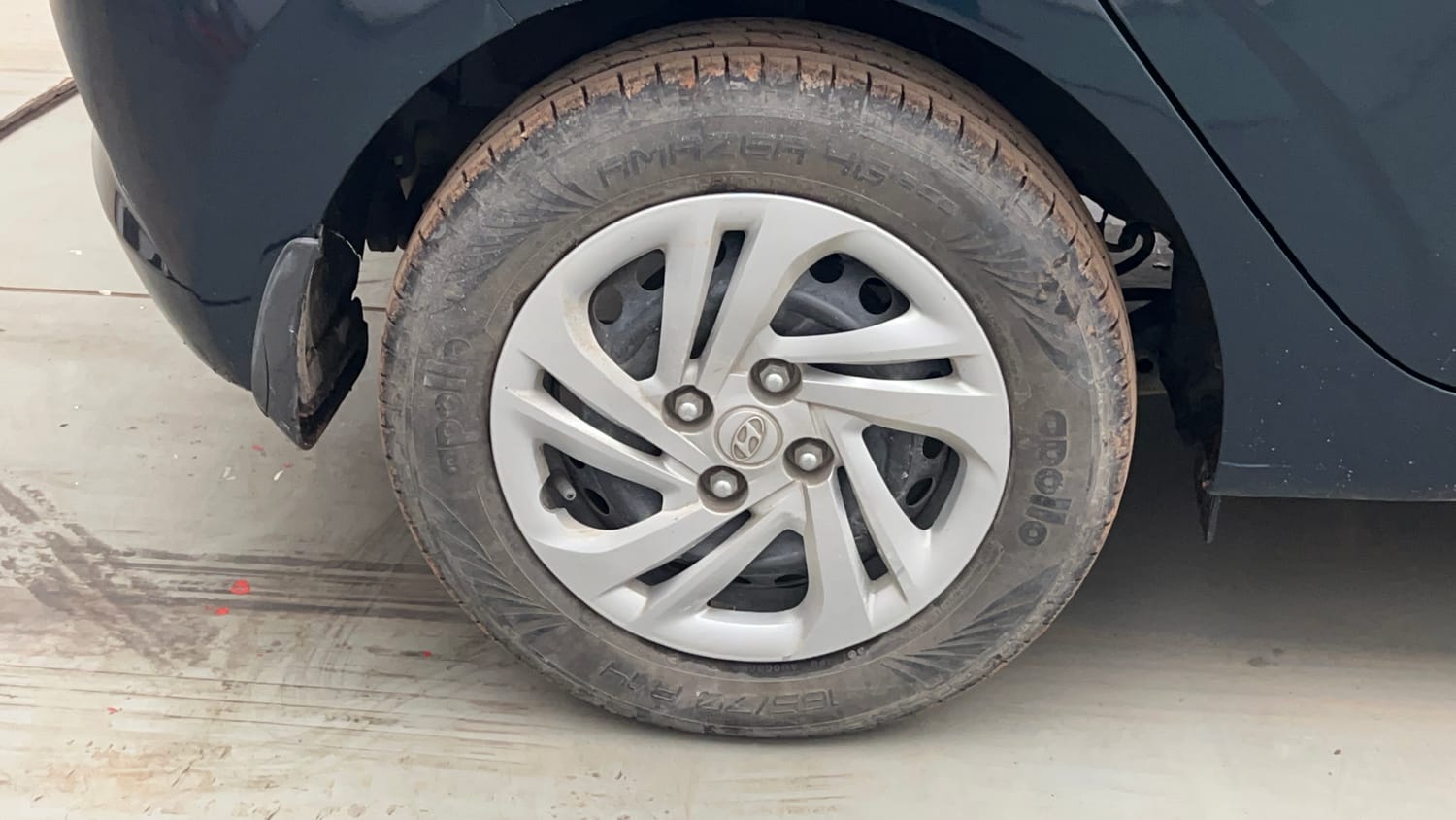 Used 2022 Hyundai Grand i10 Nios Magna AMT 1.2 Kappa VTVT Petrol Automatic tyres RIGHT REAR TYRE RIM VIEW