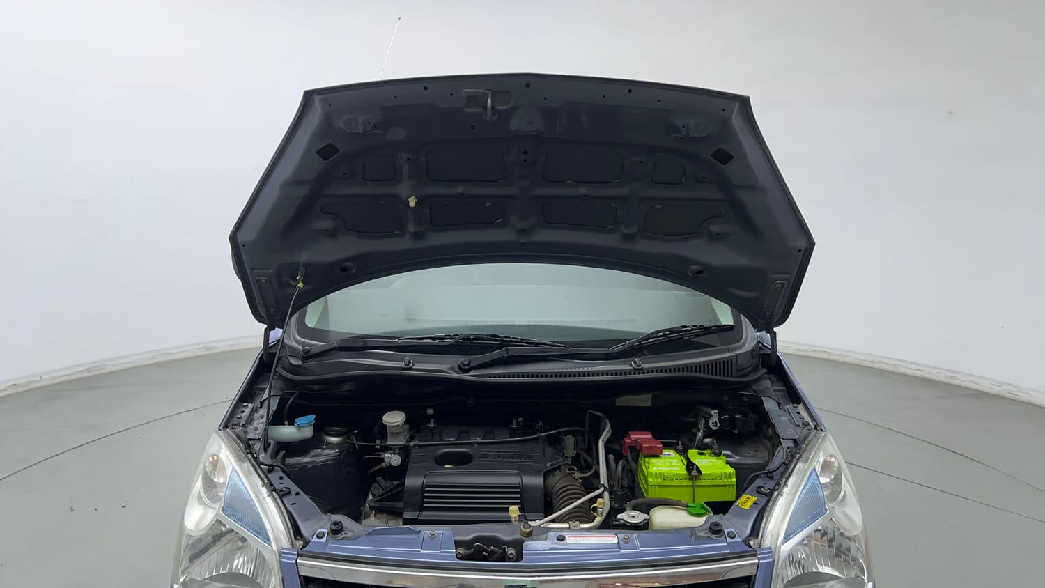 Used 2015 Maruti Suzuki Wagon R LXI Petrol Manual engine ENGINE & BONNET OPEN FRONT VIEW