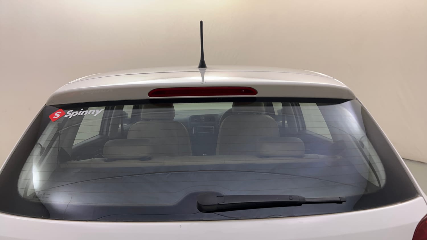 Used 2015 Volkswagen Polo Comfortline 1.2L (P) Petrol Manual top_features Rear wiper