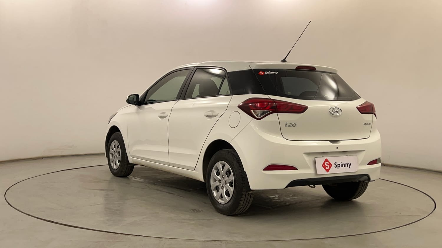 Used 2018 Hyundai Elite i20 Sportz 1.2 Petrol Manual exterior LEFT REAR CORNER VIEW