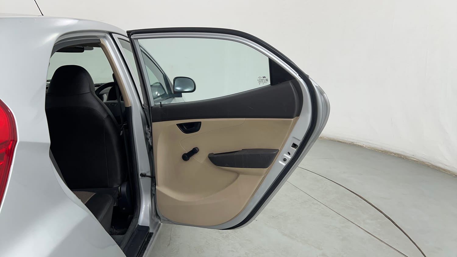 Used 2016 Hyundai Eon Magna Petrol Manual interior RIGHT REAR DOOR OPEN VIEW