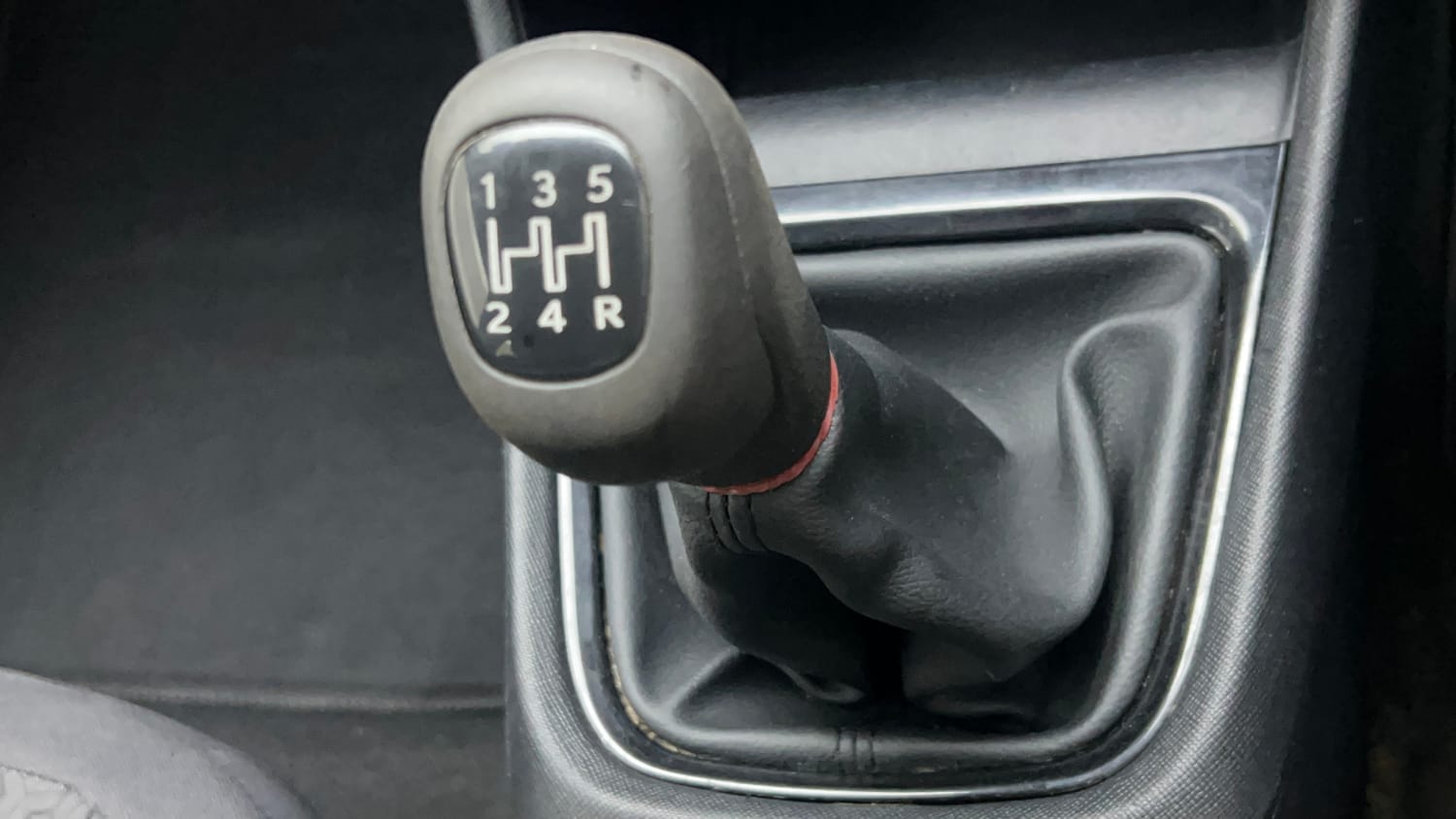 Used 2022 Tata Punch Adventure MT Petrol Manual interior GEAR  KNOB VIEW