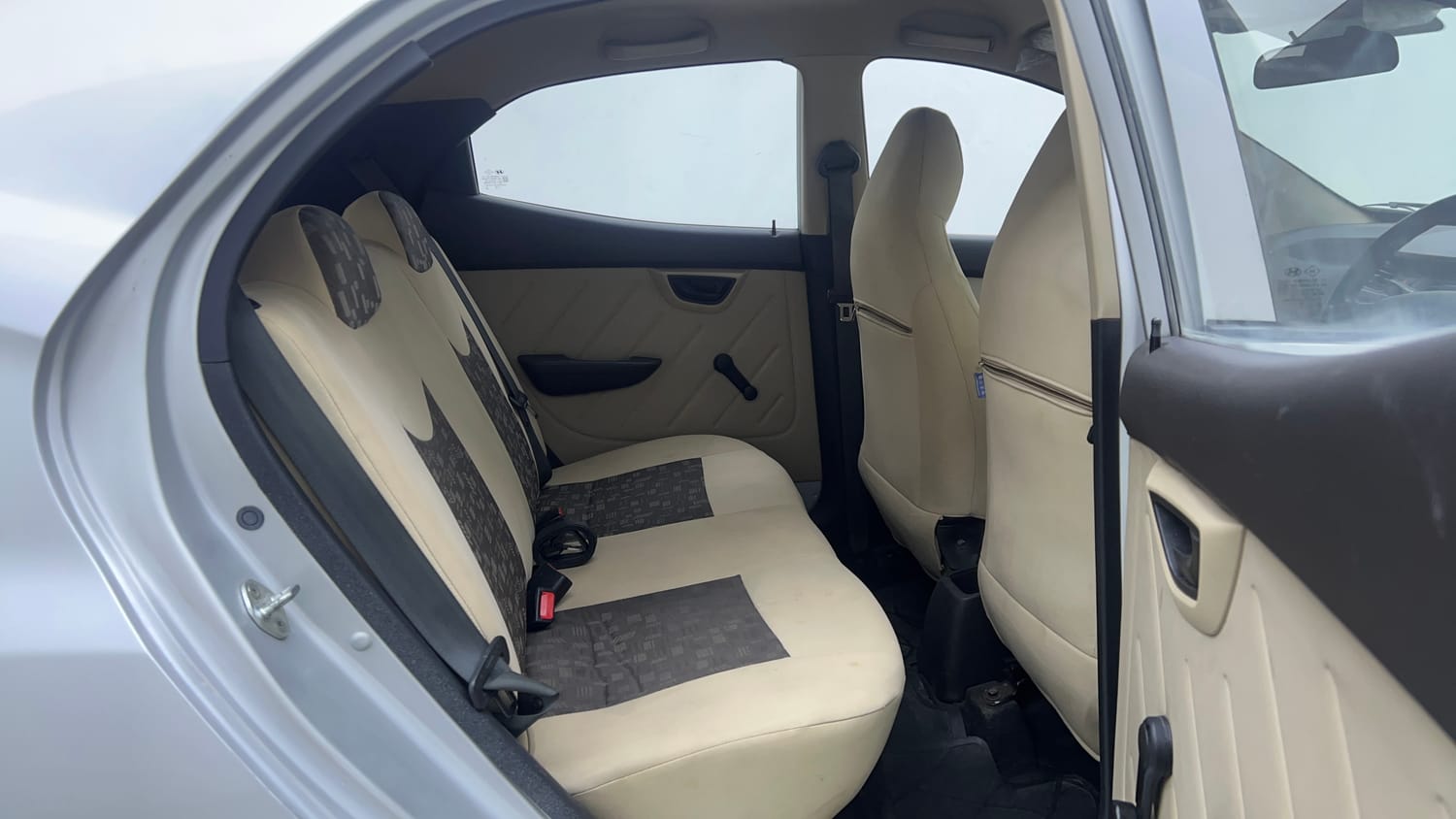 Used 2015 Hyundai Eon D-Lite + Petrol Manual interior RIGHT SIDE REAR DOOR CABIN VIEW