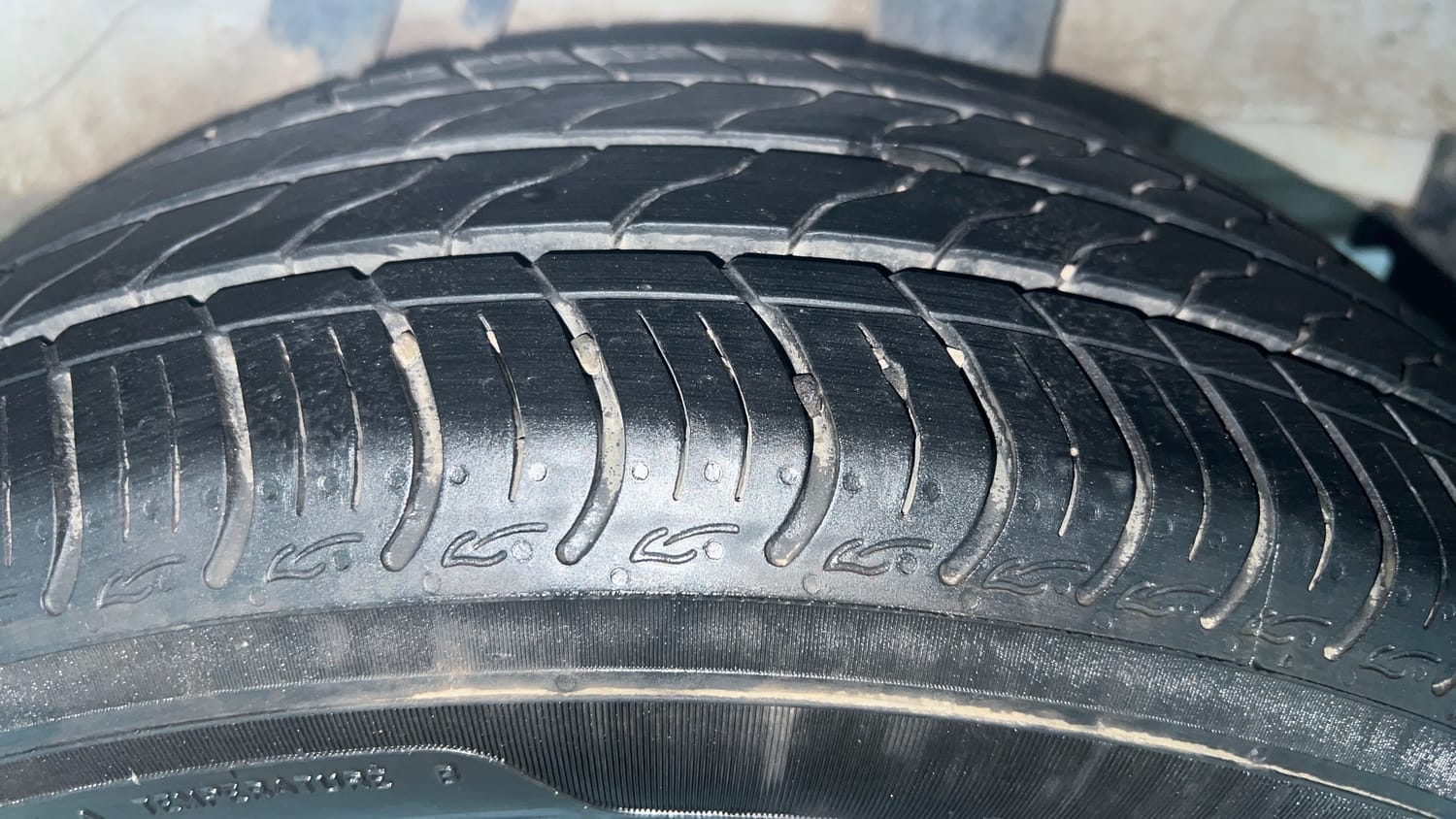 Used 2023 Honda City 4th Generation V Petrol Petrol Manual tyres LEFT REAR TYRE TREAD VIEW