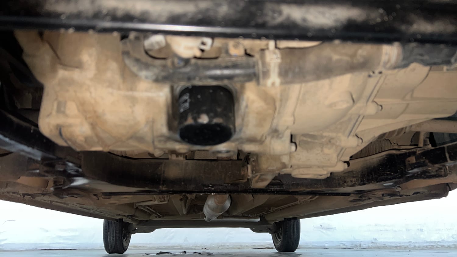 Used 2020 Renault Triber RXT Petrol Manual extra FRONT LEFT UNDERBODY VIEW