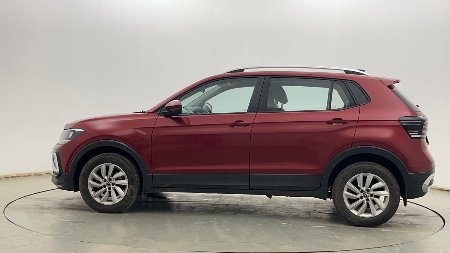 Used 2022 Volkswagen Taigun Highline 1.0 TSI AT Petrol Automatic exterior LEFT SIDE VIEW