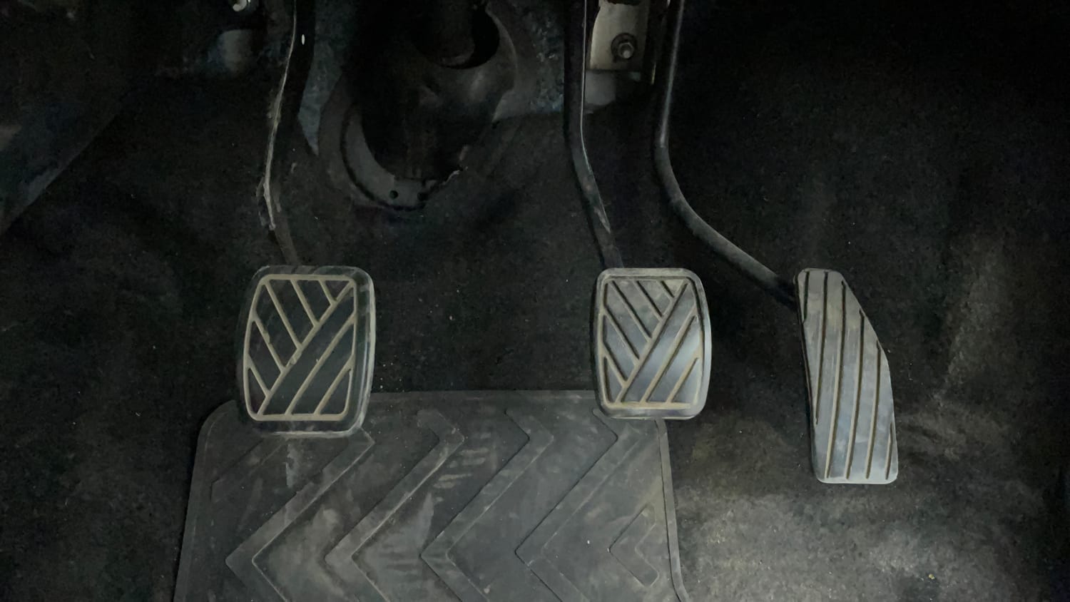 Used 2017 Maruti Suzuki Wagon R LXI Petrol Manual interior PEDALS VIEW
