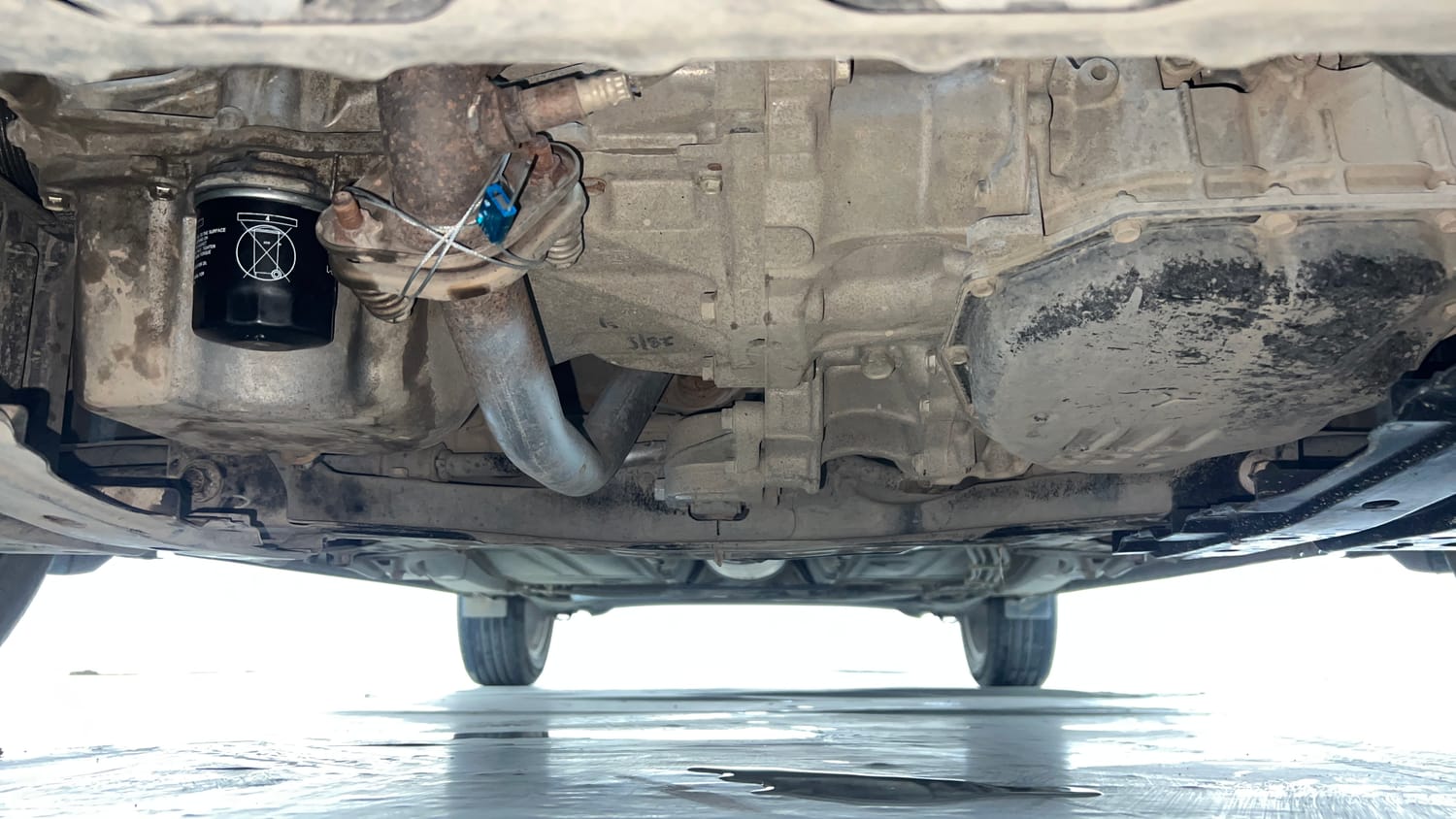 Used 2019 Toyota Glanza G CVT Petrol Automatic extra FRONT LEFT UNDERBODY VIEW