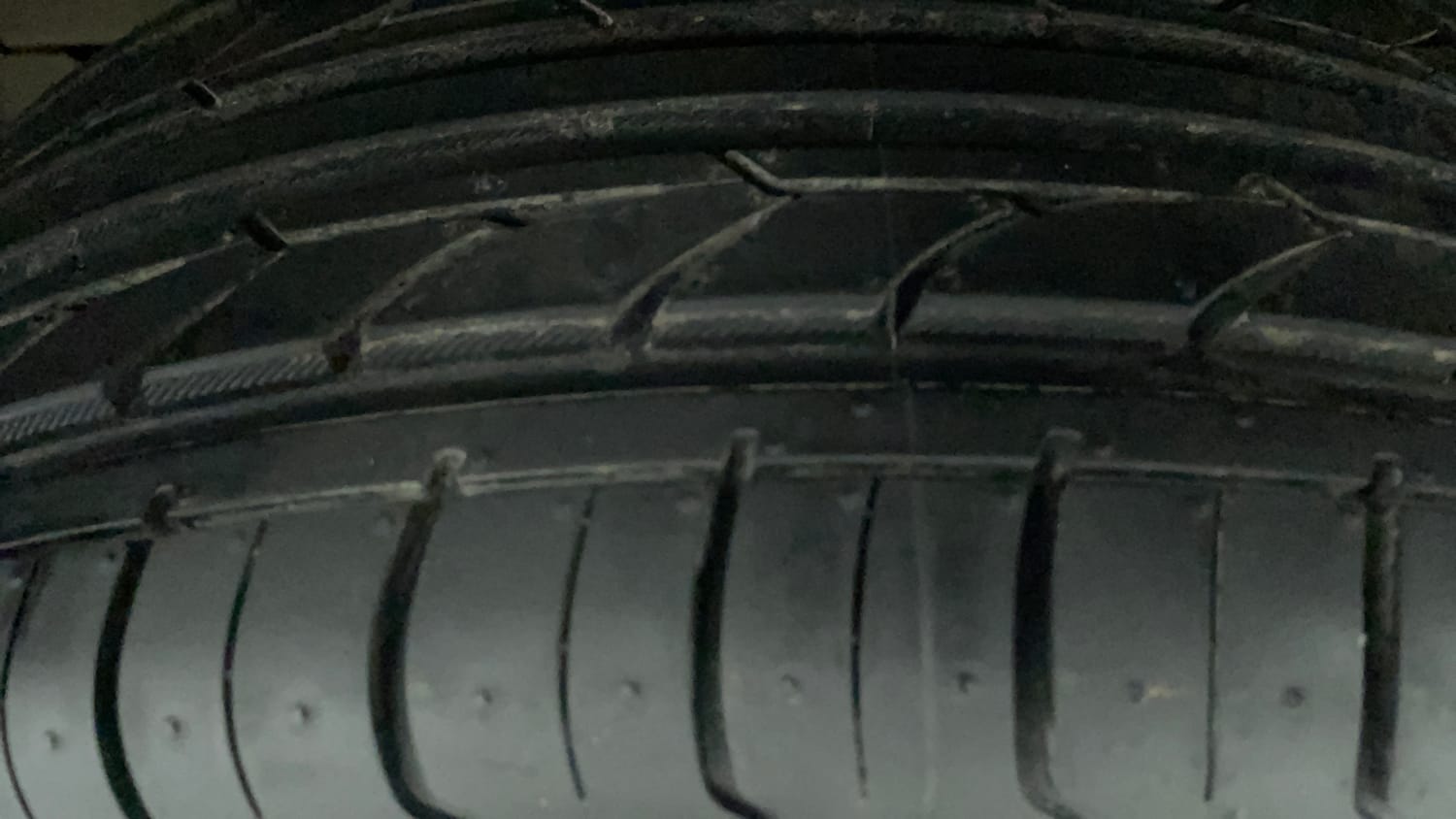 Used 2023 Maruti Suzuki Baleno Zeta MT CNG Cng Manual tyres LEFT FRONT TYRE TREAD VIEW
